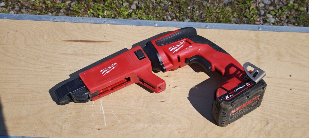 Milwaukee m18 fsg skruvautomat / gipsskruvdragare 18v