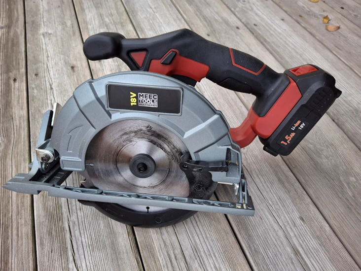 Batteridriven cirkelsåg 18v