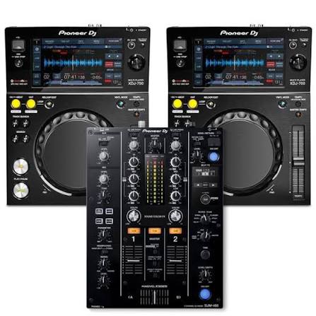 Pioneer xdj 700 (2) & djm 450 mixer & headphones
