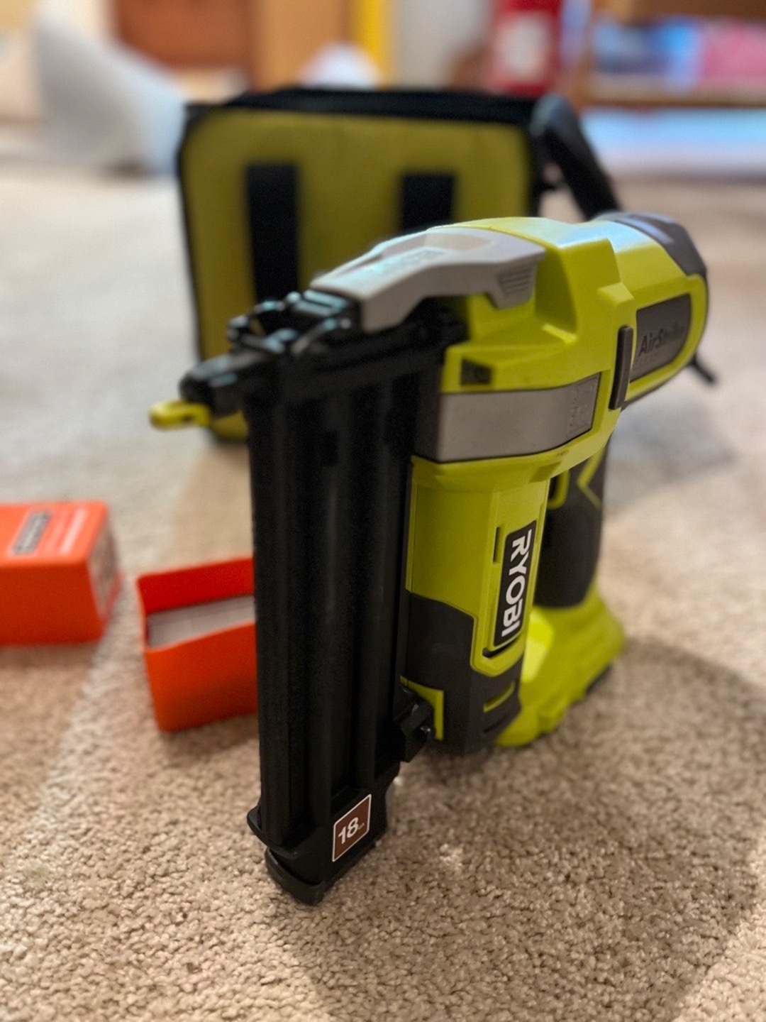 Ryobi spikerpistol leies ut