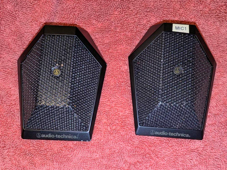 Boundary microphone pair at961r