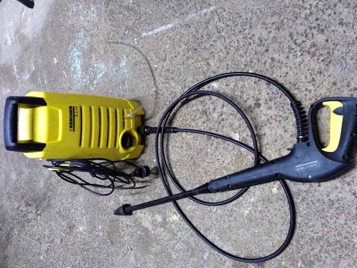 Liten kärcher högtryckstvätt