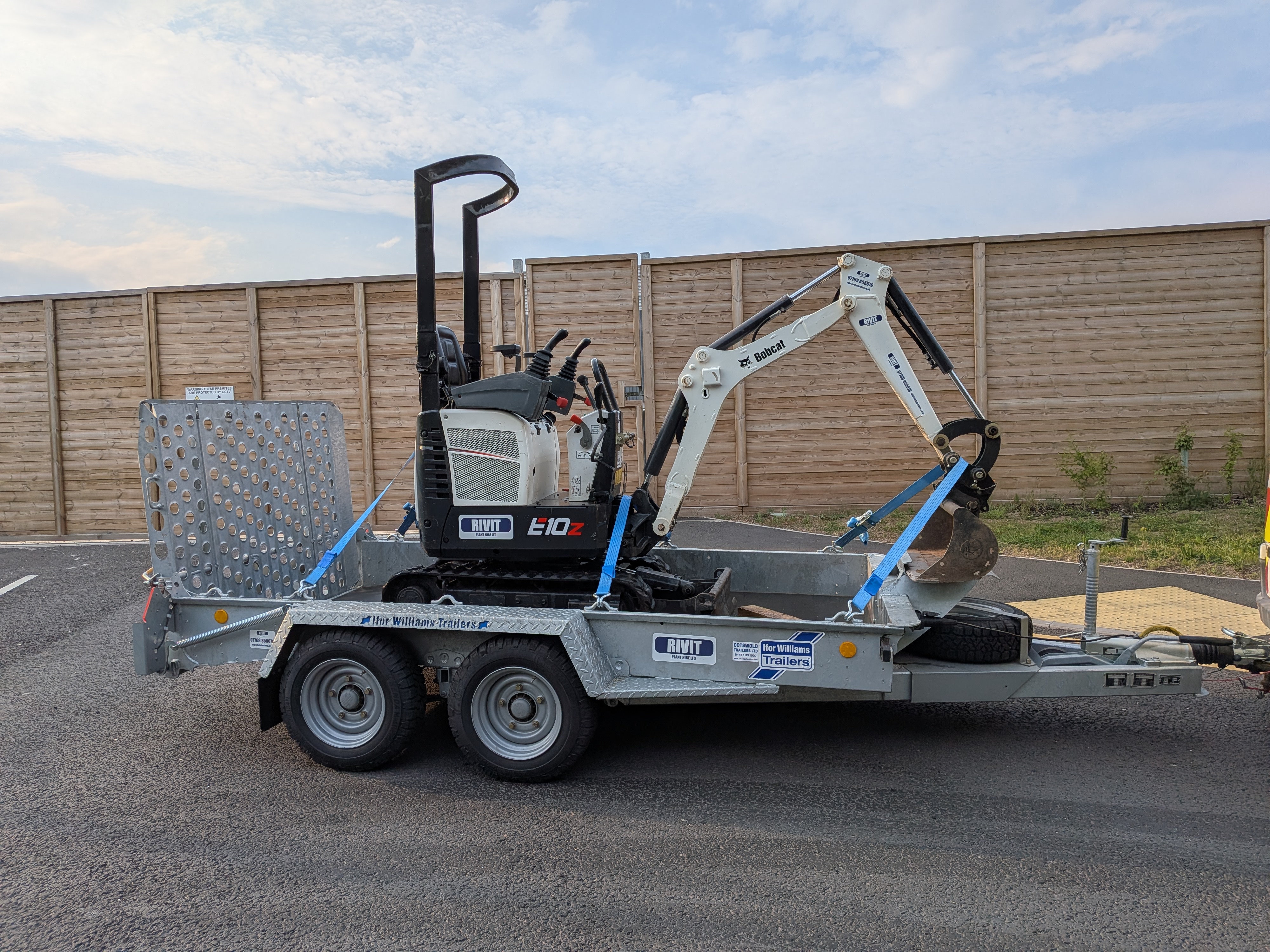 Bobcat e10z micro digger