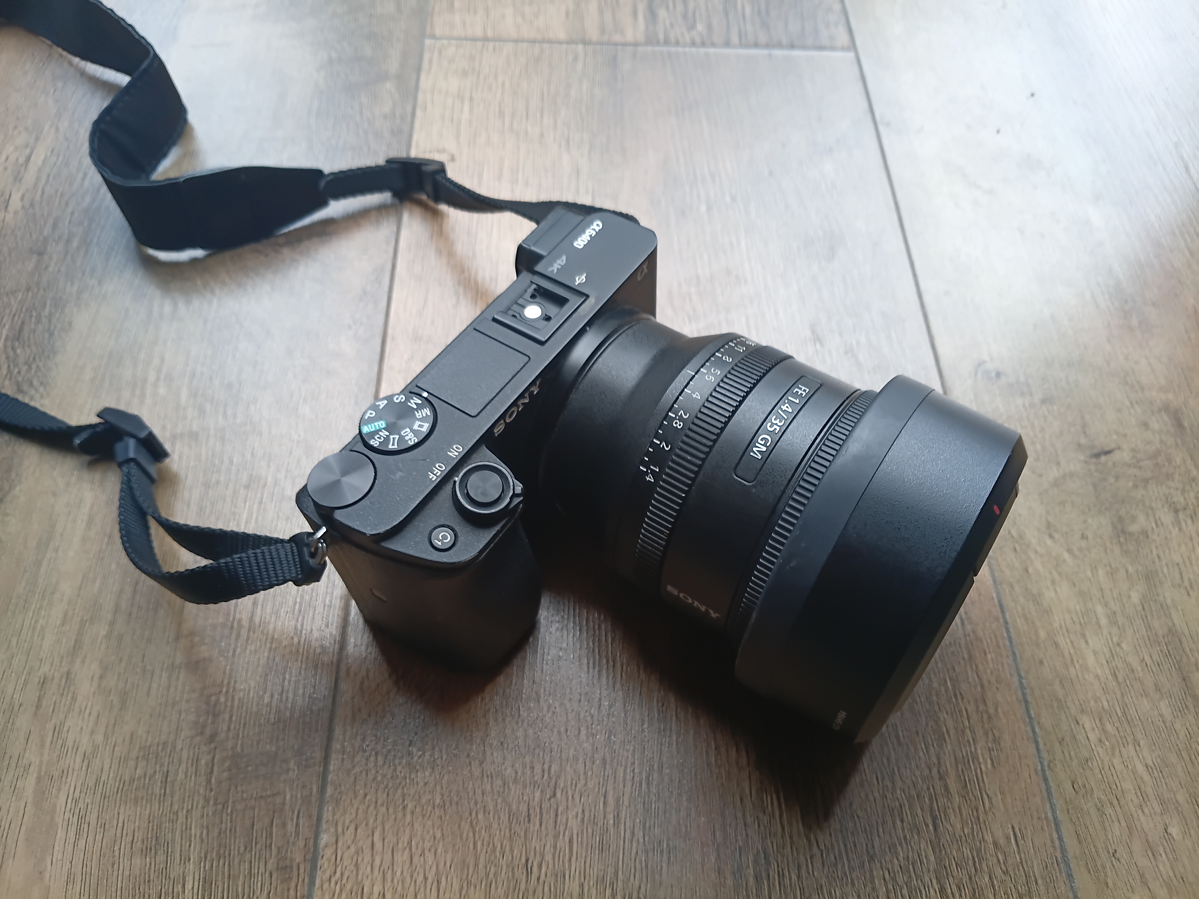 Sony a6400 mirrorless 4k camera 