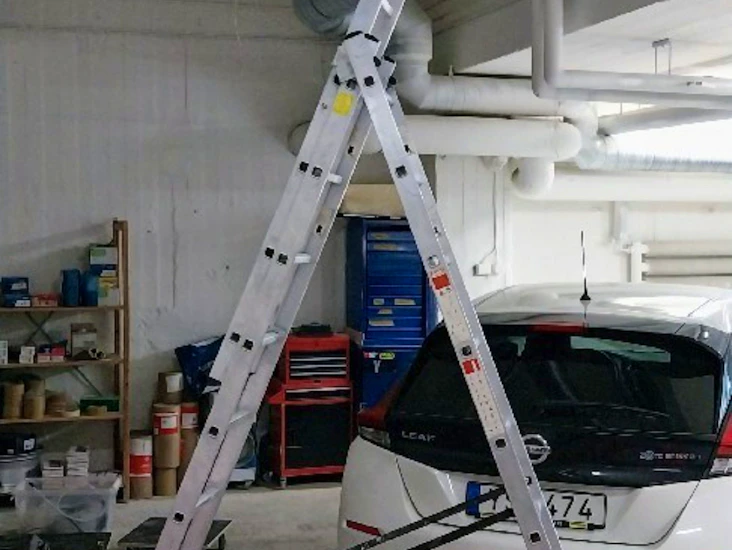 Justerbar 545 cm max 246cm nedmonterad