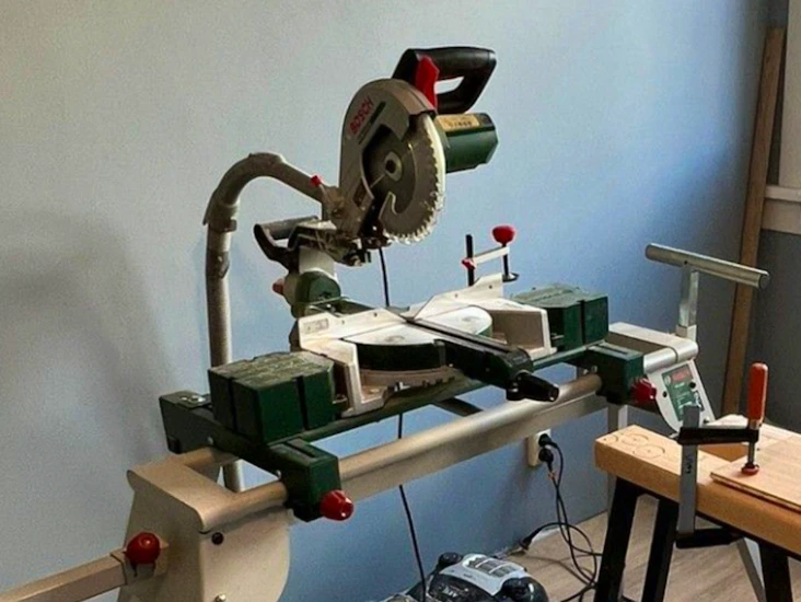 Bosh kapp- og gjærsag med bord