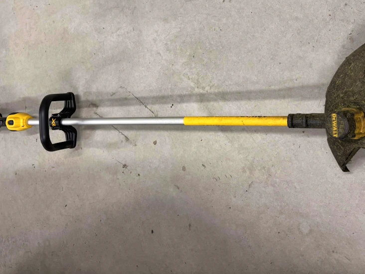 Dewalt gresstrimmer