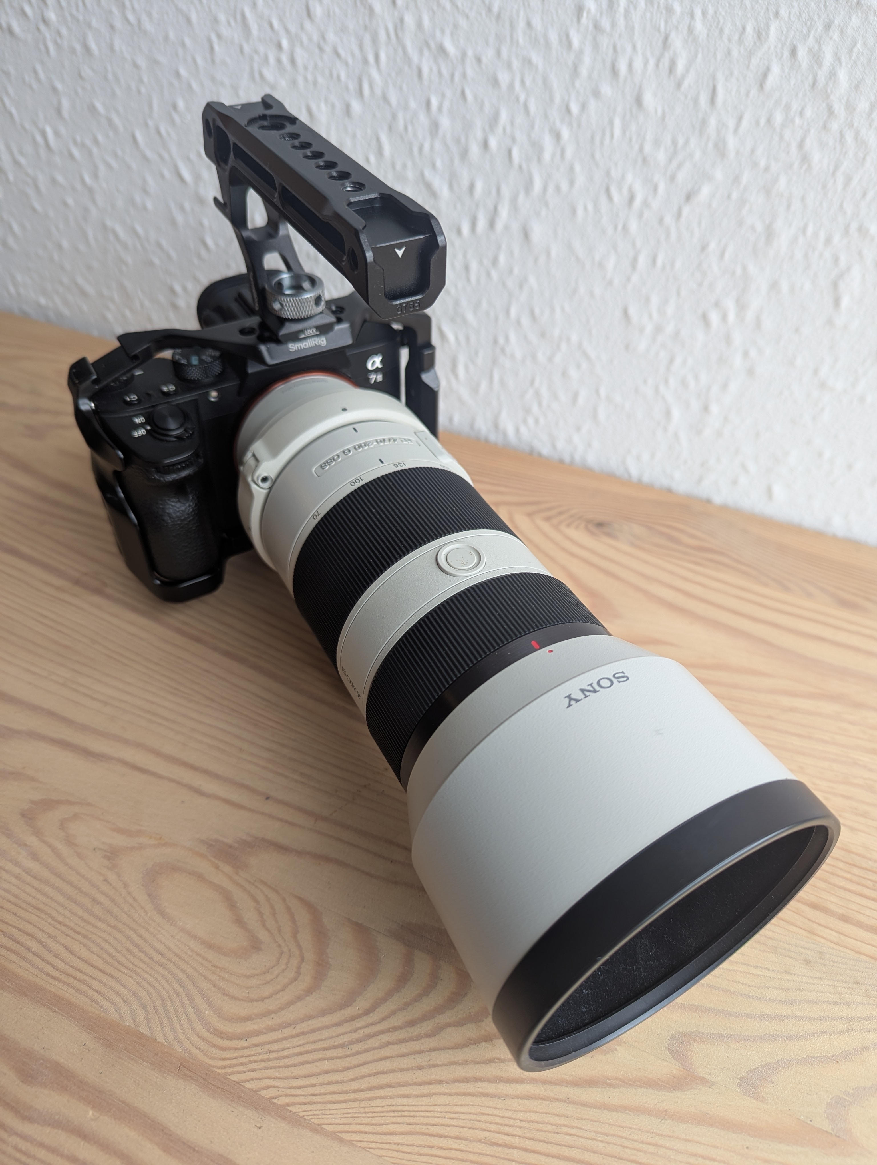 Sony a7iii & 70-200mm f4 with cage & top handle