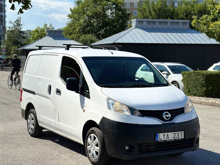 Nissan nv200