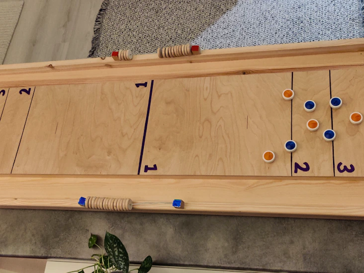 Shuffleboard / pöytäcurling