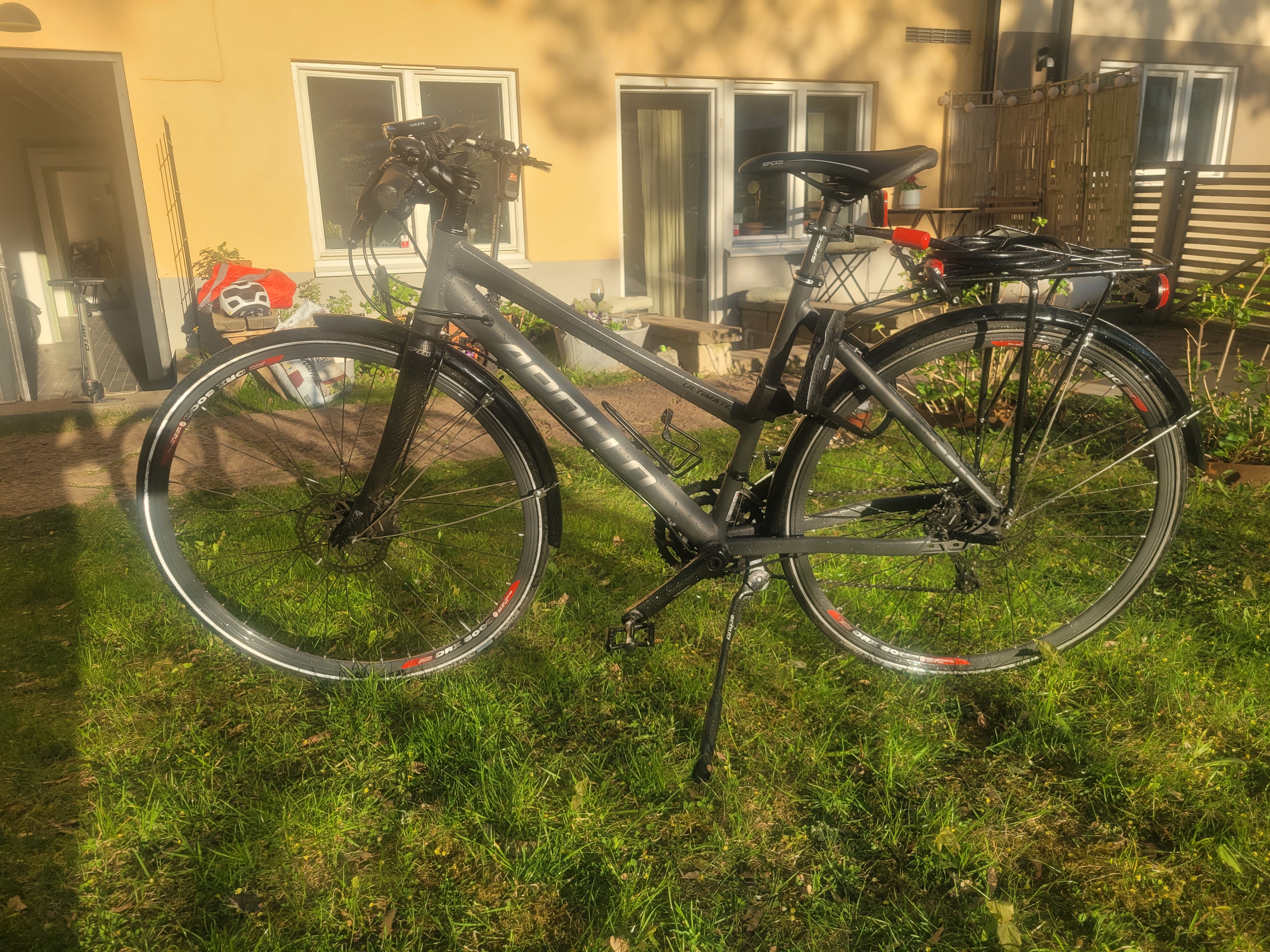Damcykel hybrid stads/landsväg