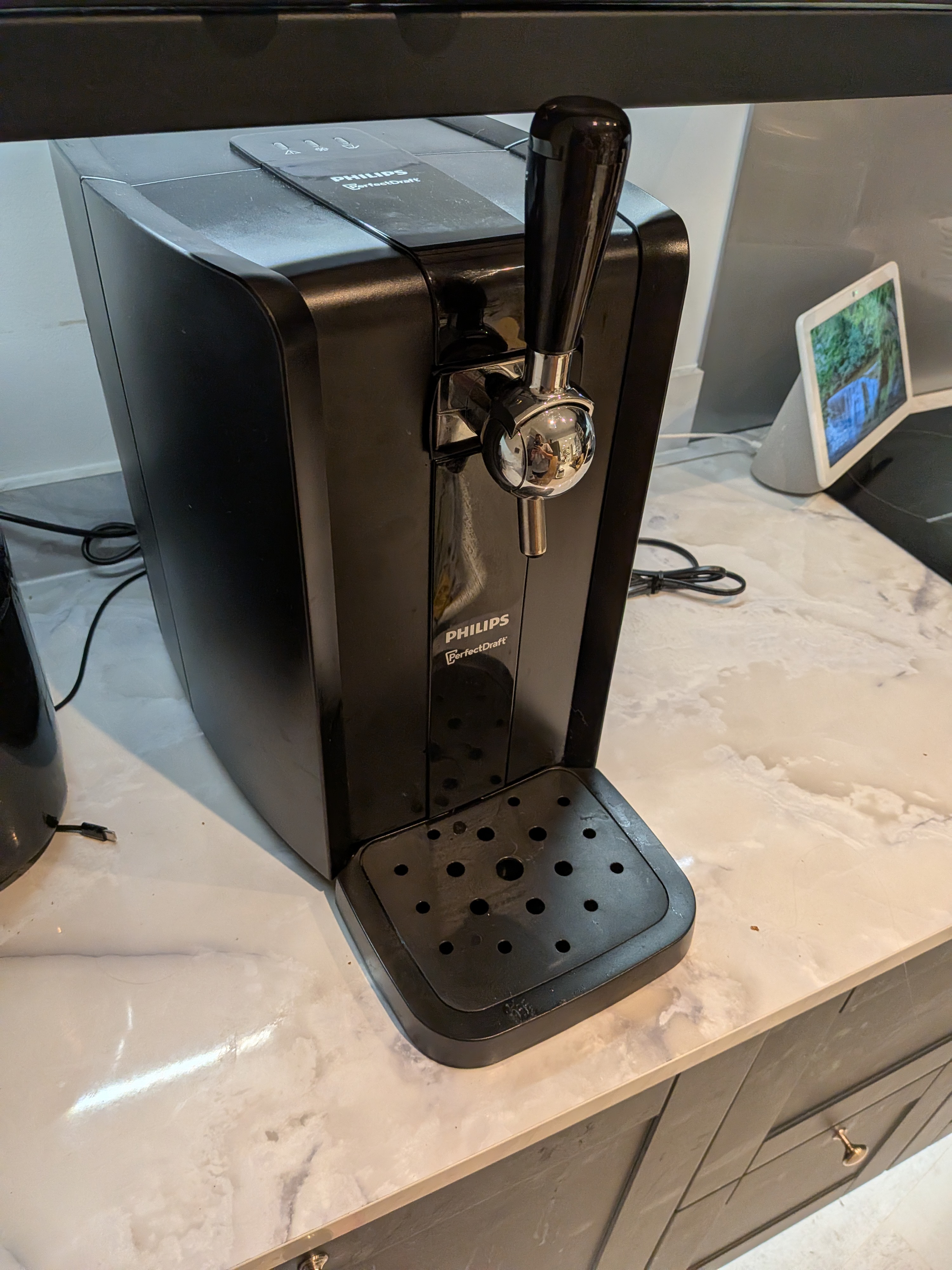 Perfect draft beer machine - home beer tap