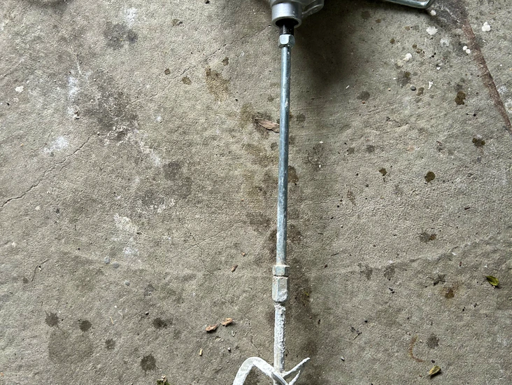 Handhållen betong/fix blandare