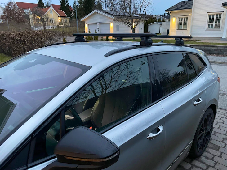 Takräcke thule wingbar passande till skoda enyaq