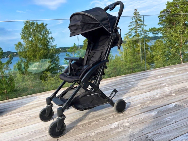 Smidig och stabil resevagn carena