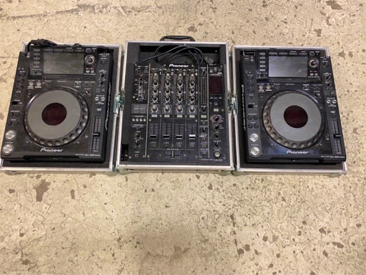 Pioneer djm-850 + cdj-2000nxs