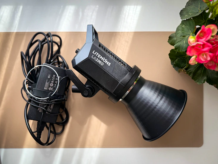 Litemons la200d jatkuva valo (continuous light)