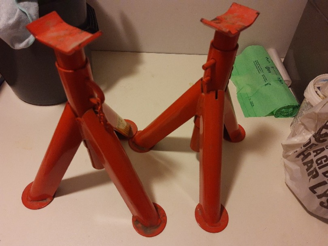 Støttebukker til bil