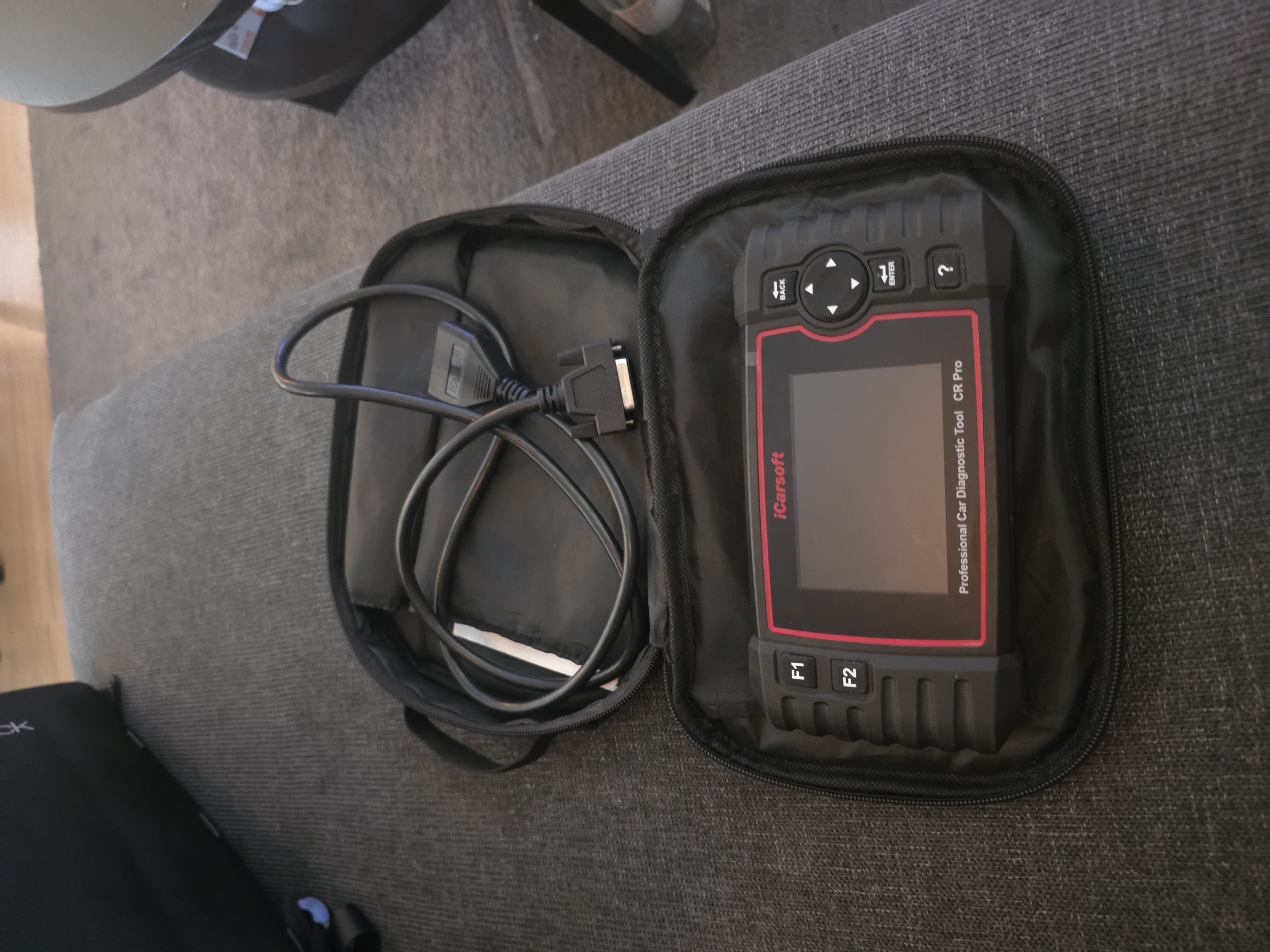 Uthyres – icarsoft cr pro diagnosverktyg för bil
