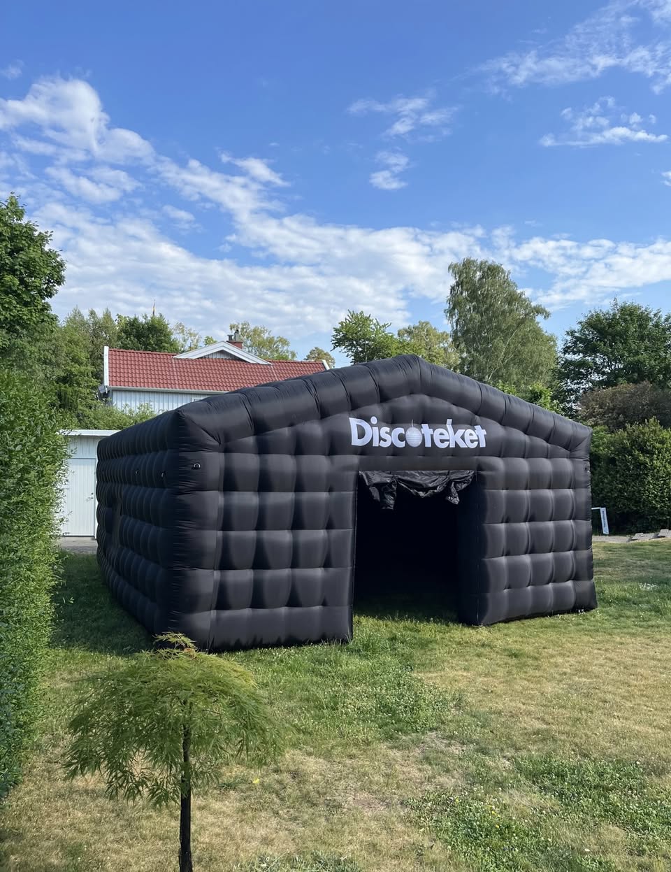 Uppblåsbart partytält 6x8m