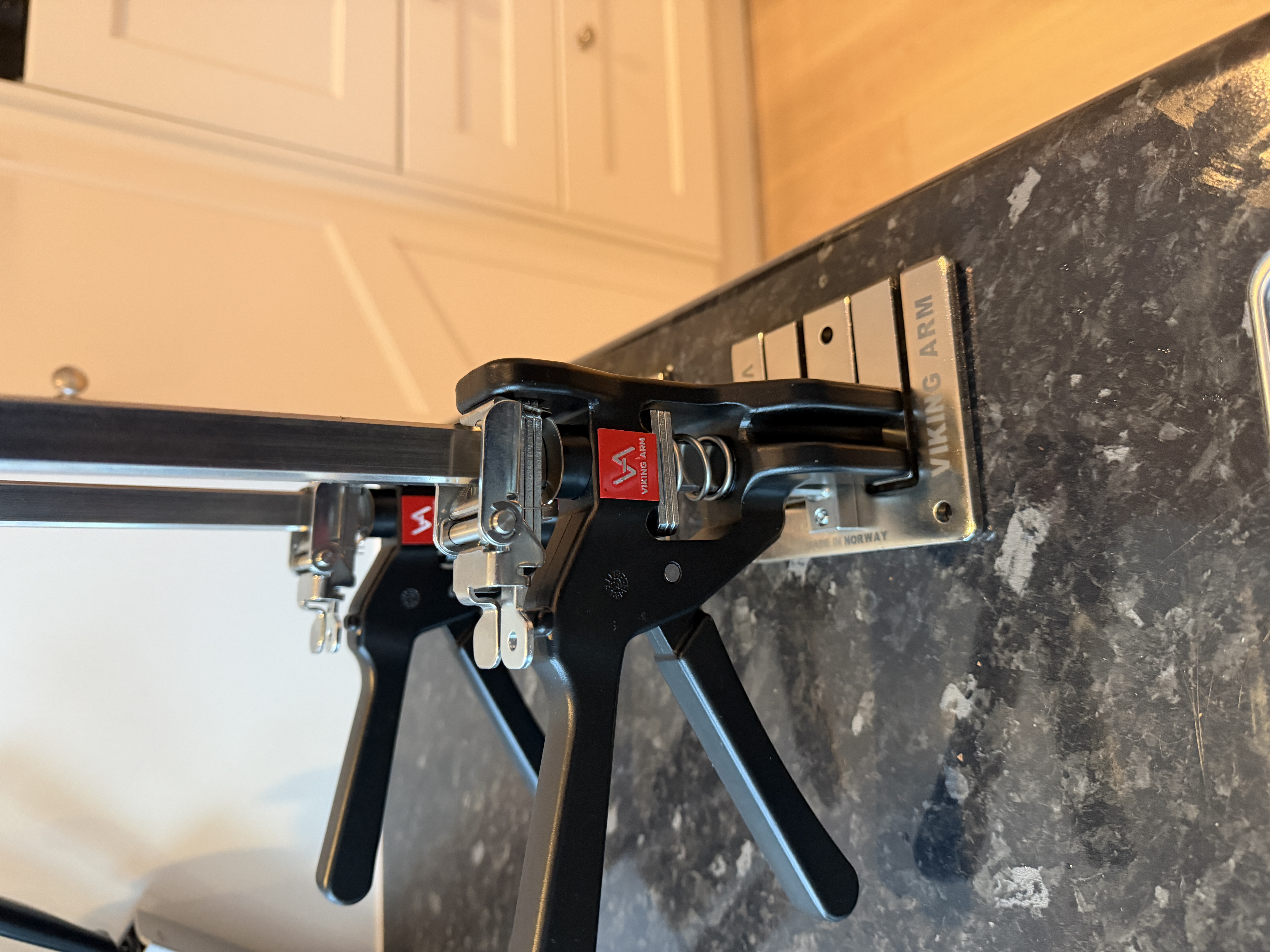 Montasjejekk vikingarm