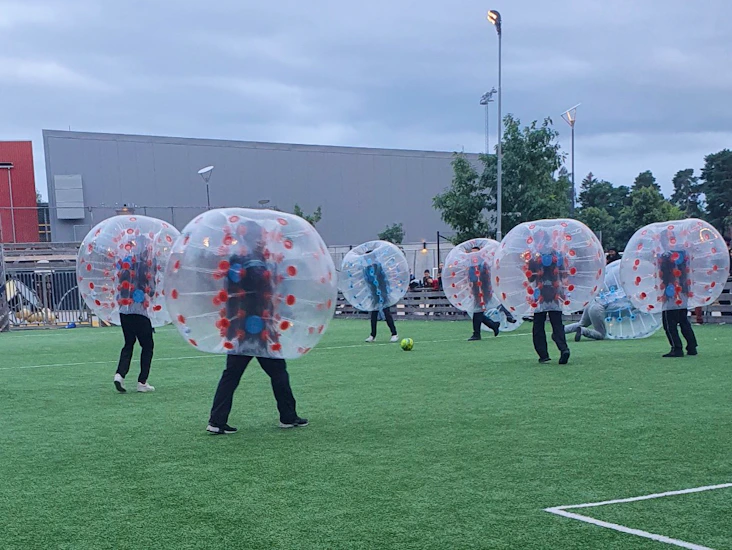 Hyr bumperballs enkelt och smidigt