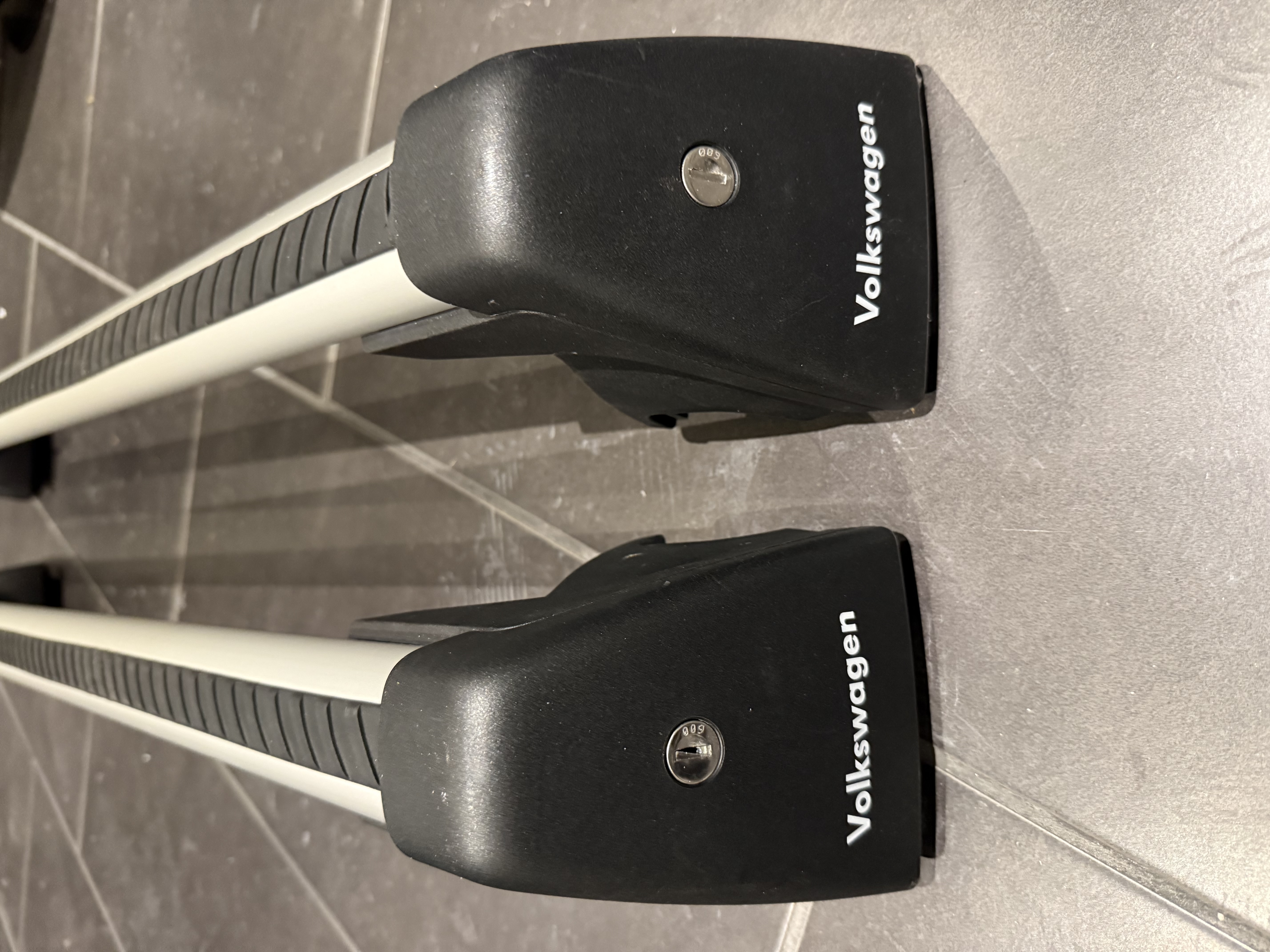 Volkswagen tagbøjler med lås - passat variant b8