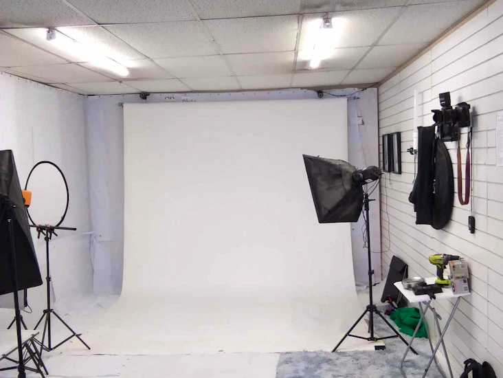 Small photo studio space - perfectly for product photography or portraits