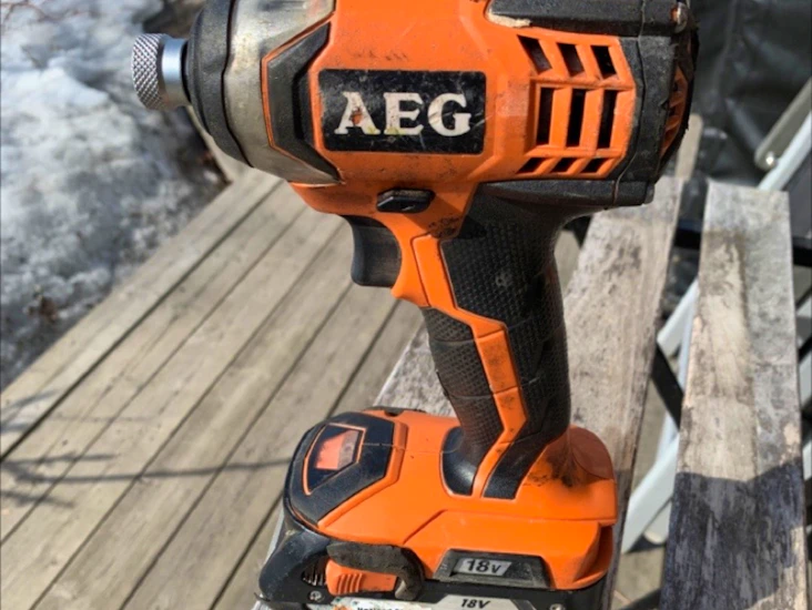 Aeg 18v slagskrutrekker