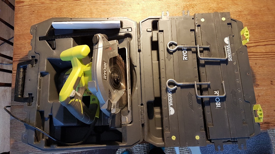 Royobi cirkelsåg med sawrail