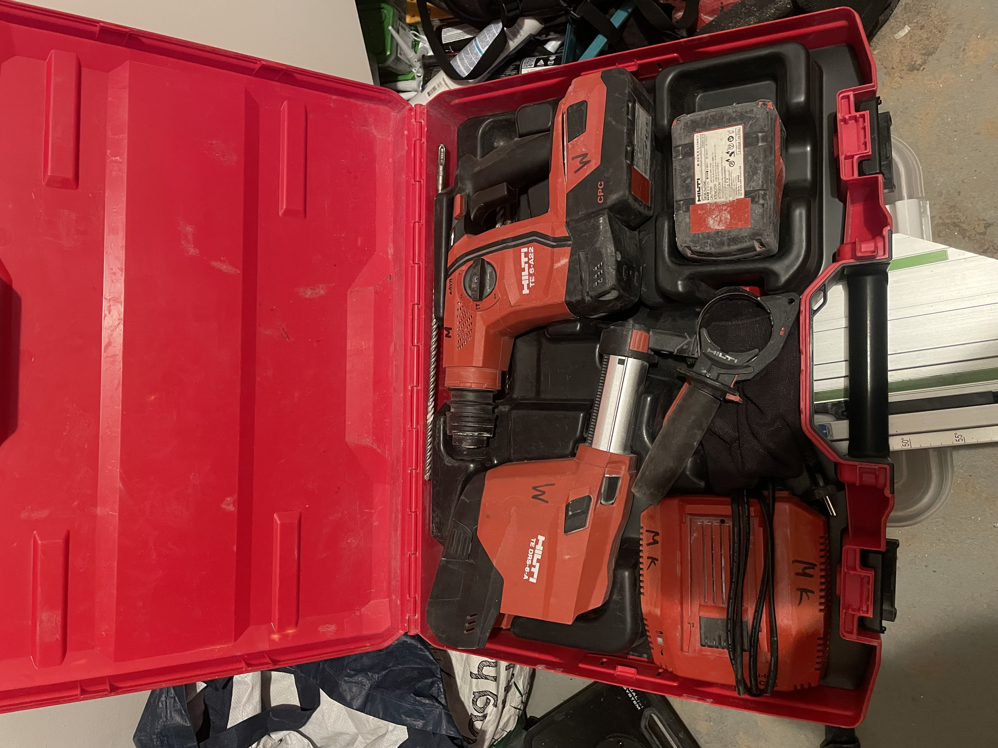 hilti batteridriven borrhammare / slagborrmaskin – 2 batterier + borr ingår