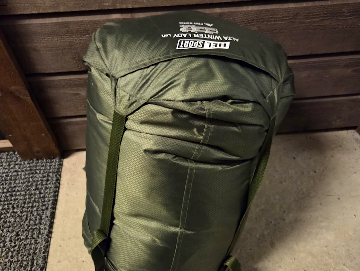 Sovepose for dame. vinter/varm