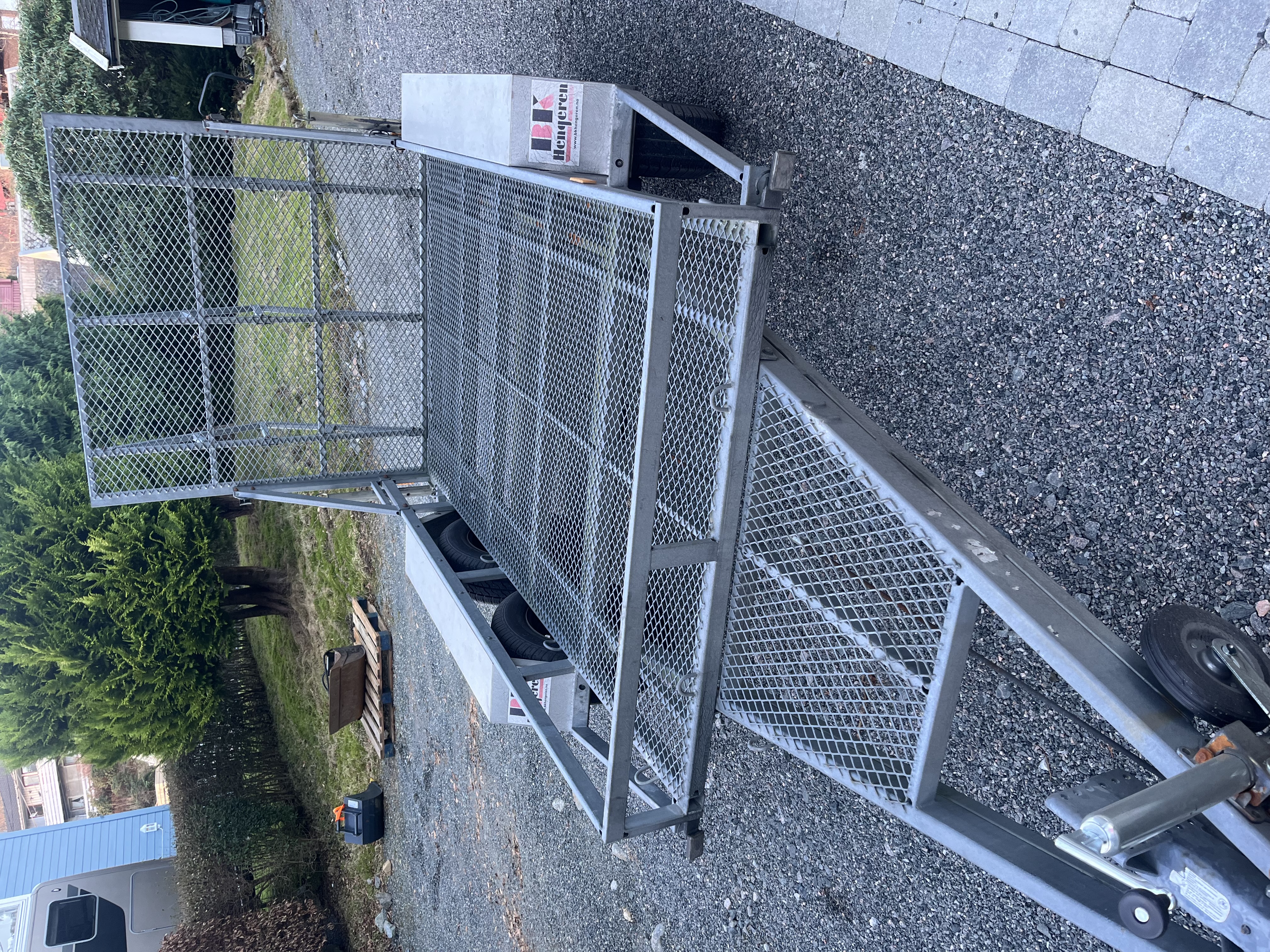 Maskinhenger leies ut 