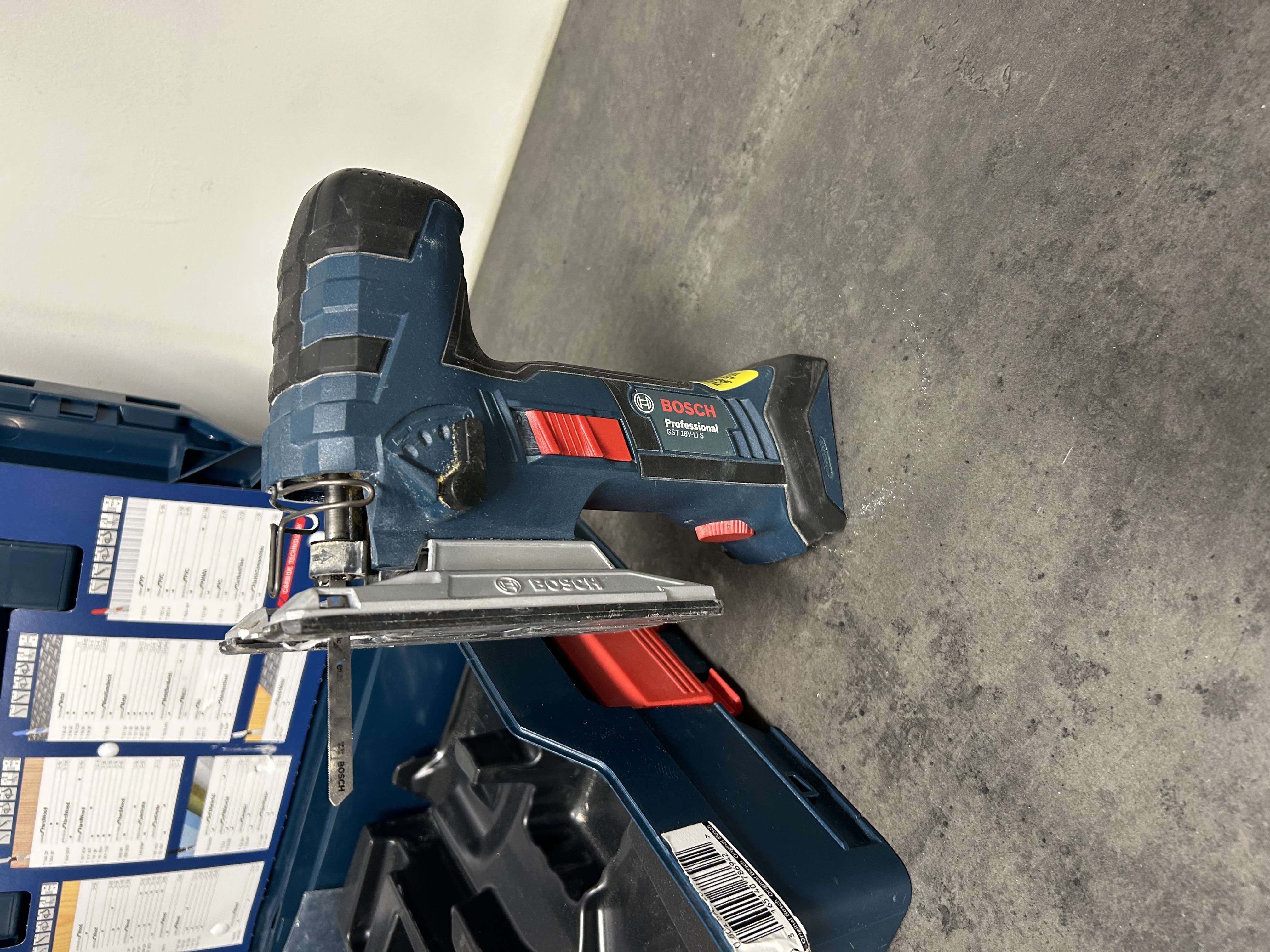 Bosch batteridriven sticksåg