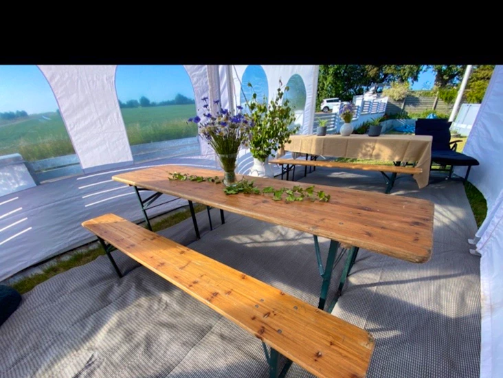 Partybord och bänkar