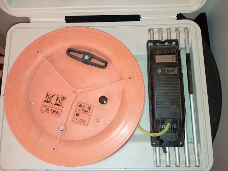 Slangvattenpass nivcomp nivellingsapparat