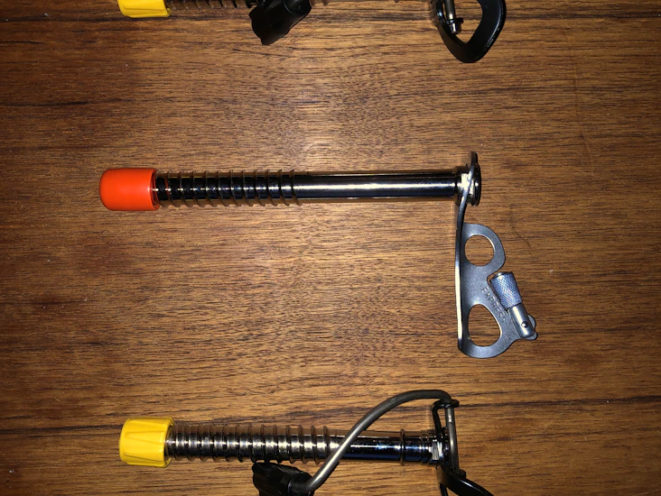 Opptil 3 stk isskruer