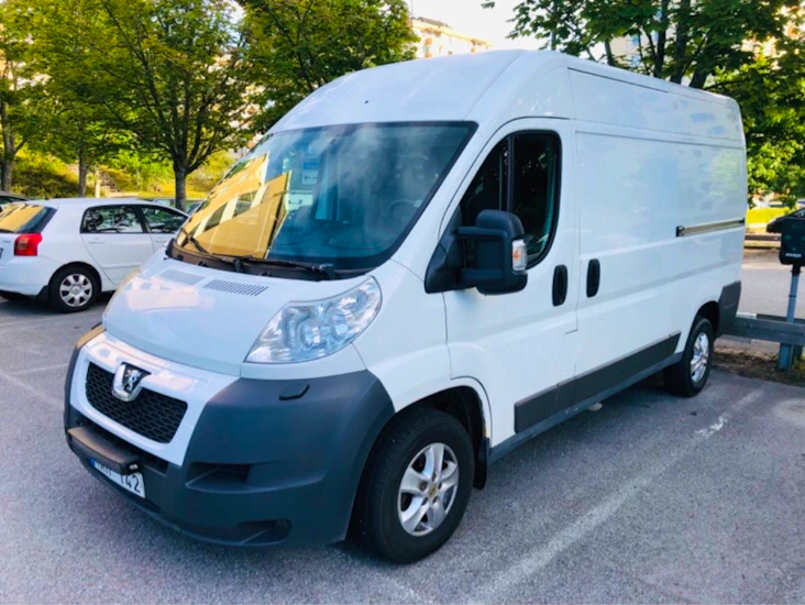 Större skåpbil / flytbil b-körkort 11 kubik m