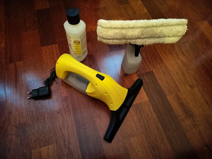 Ikkunapesuri - window cleaner