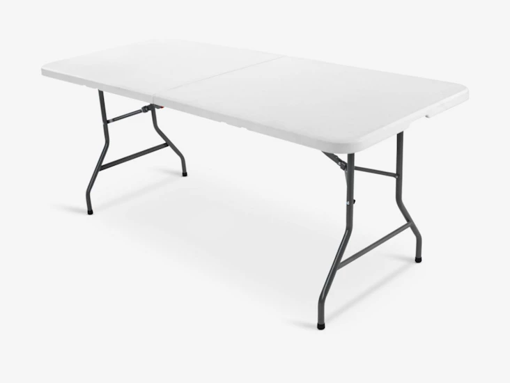 Sammenleggbare bord til leie + 4 klappstoler