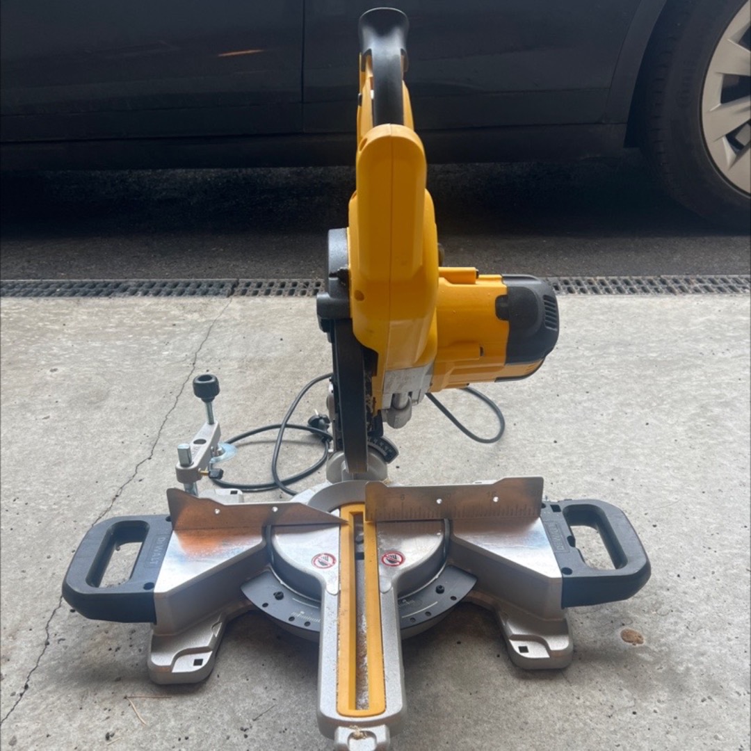 Dewalt dws773 kapp og gjærsag 