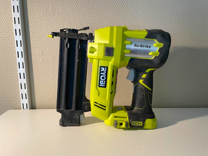 Betteridreven, spikerpistol 18g, 18v