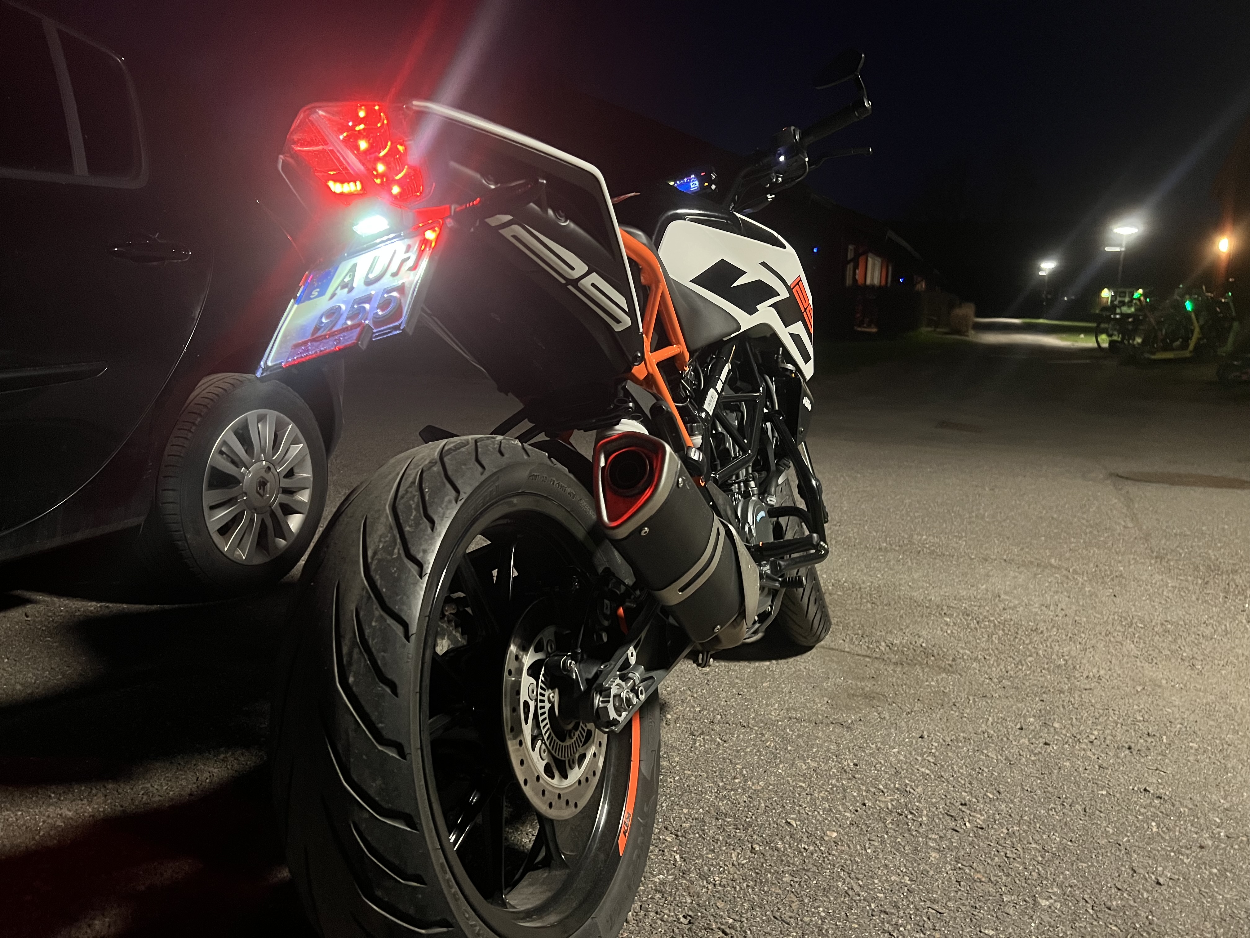 Ktm duke 125 cc (2017)