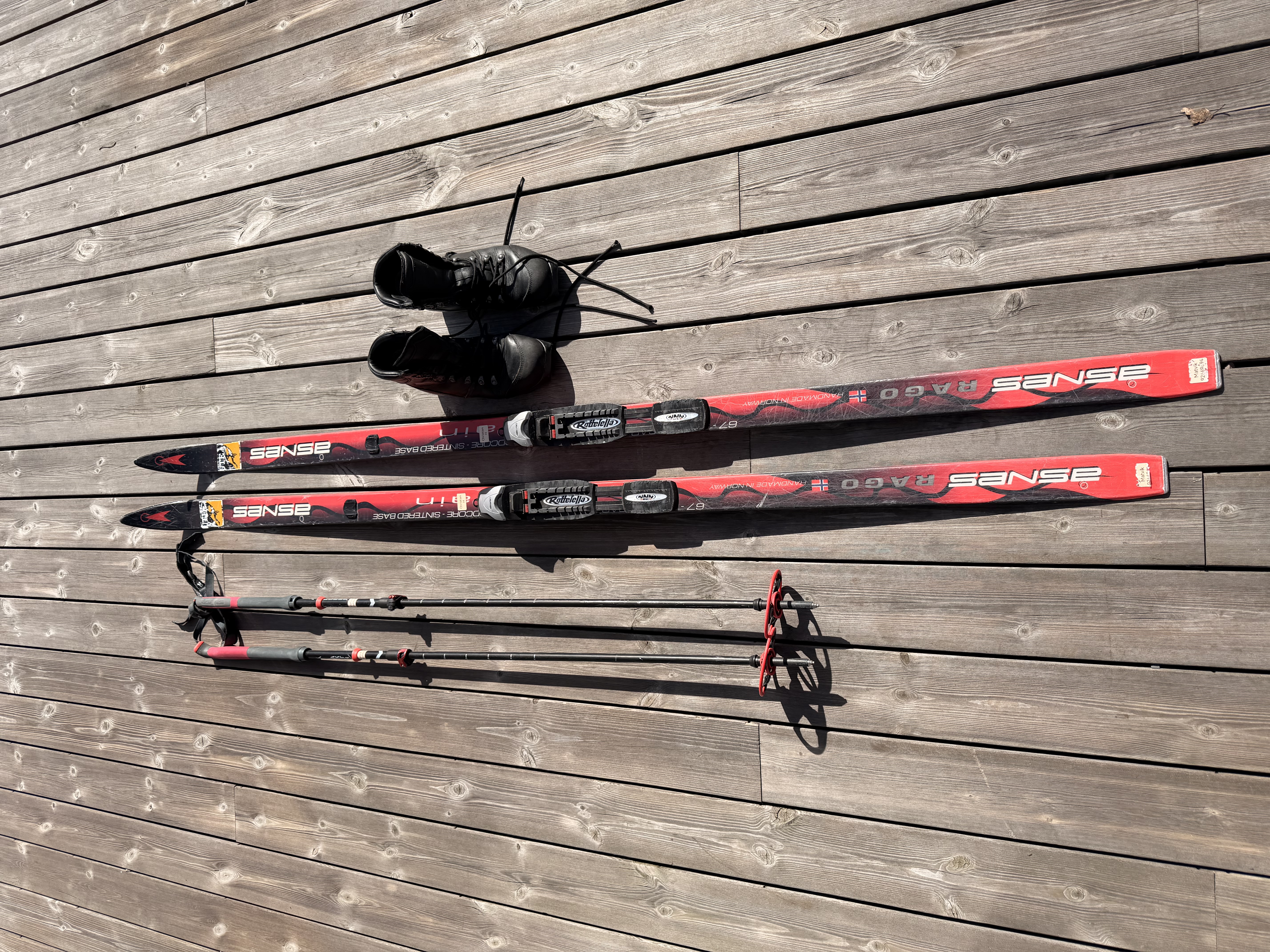 Lei Komplett fjellskipakke til leie: Åsnes Rago med Alfa BC-sko og ...