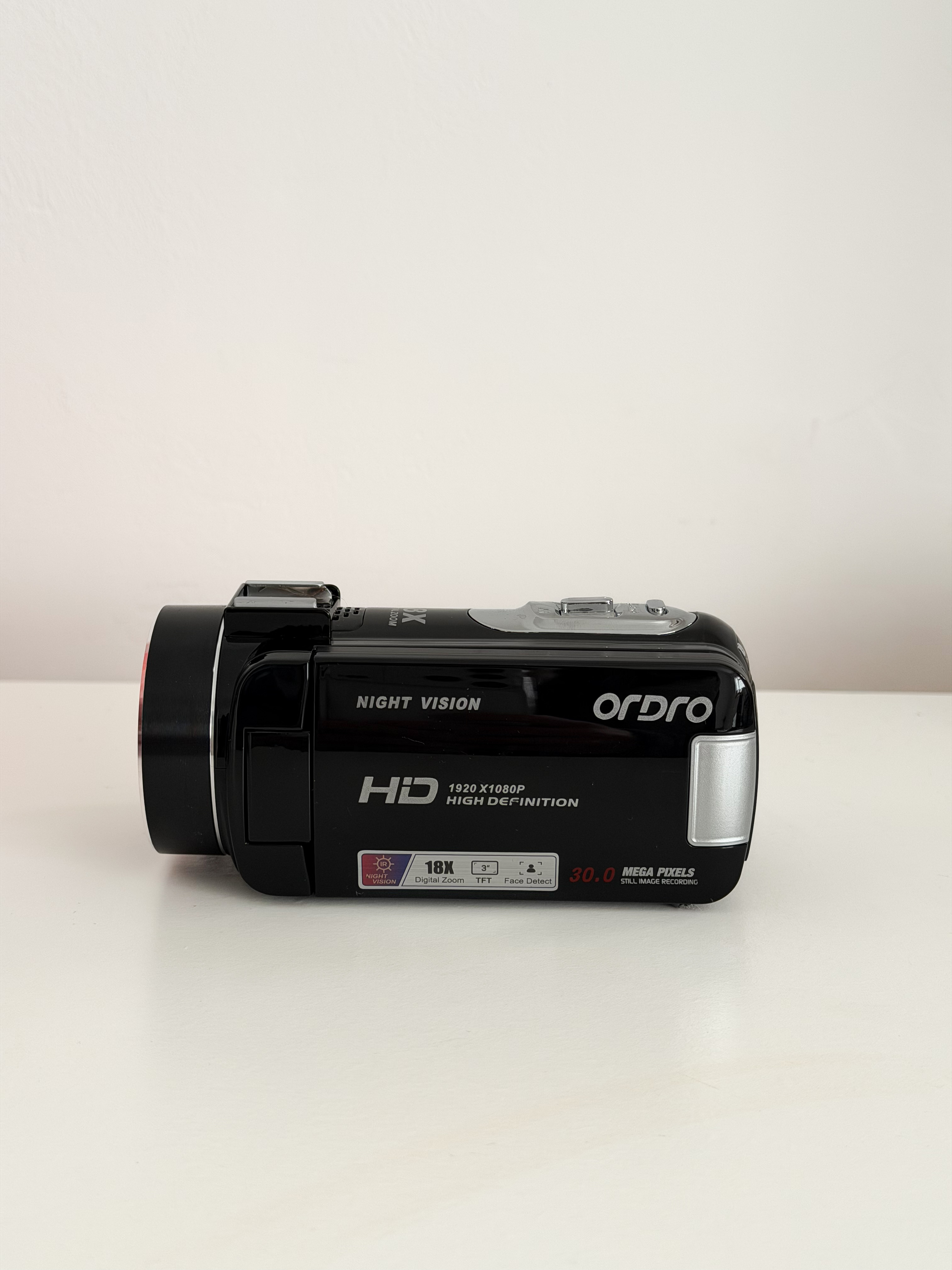 Ordro b320 1080p camcorder with sd card reader (usb c)