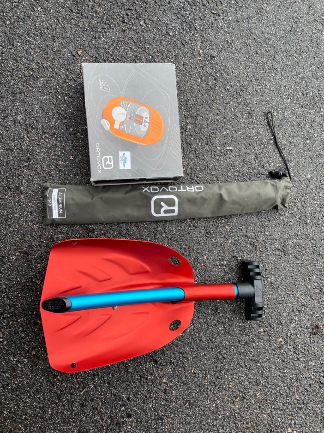 Skredsøker, søkestang og spade