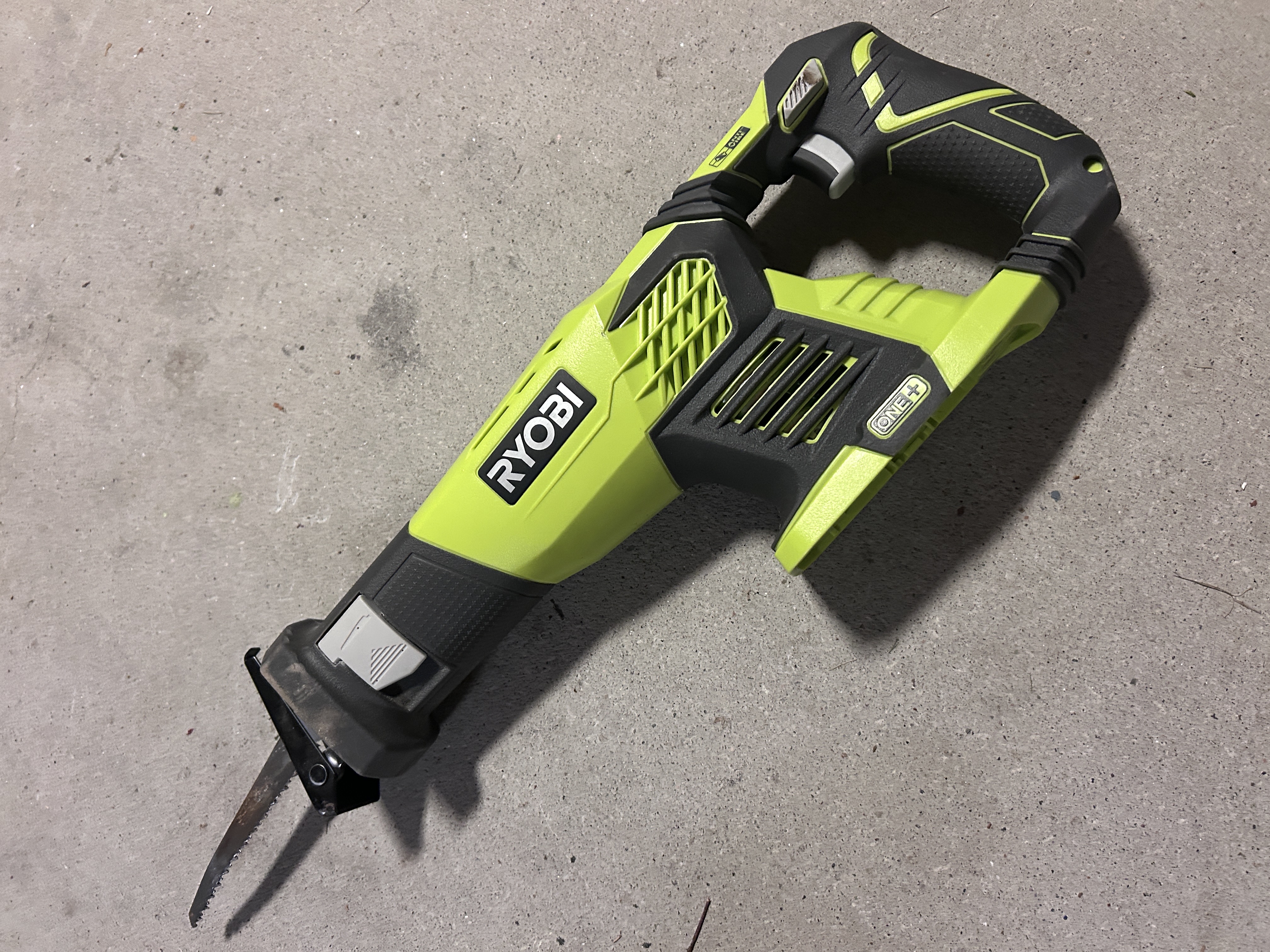 Ryobi one+ bajonettsag 18v