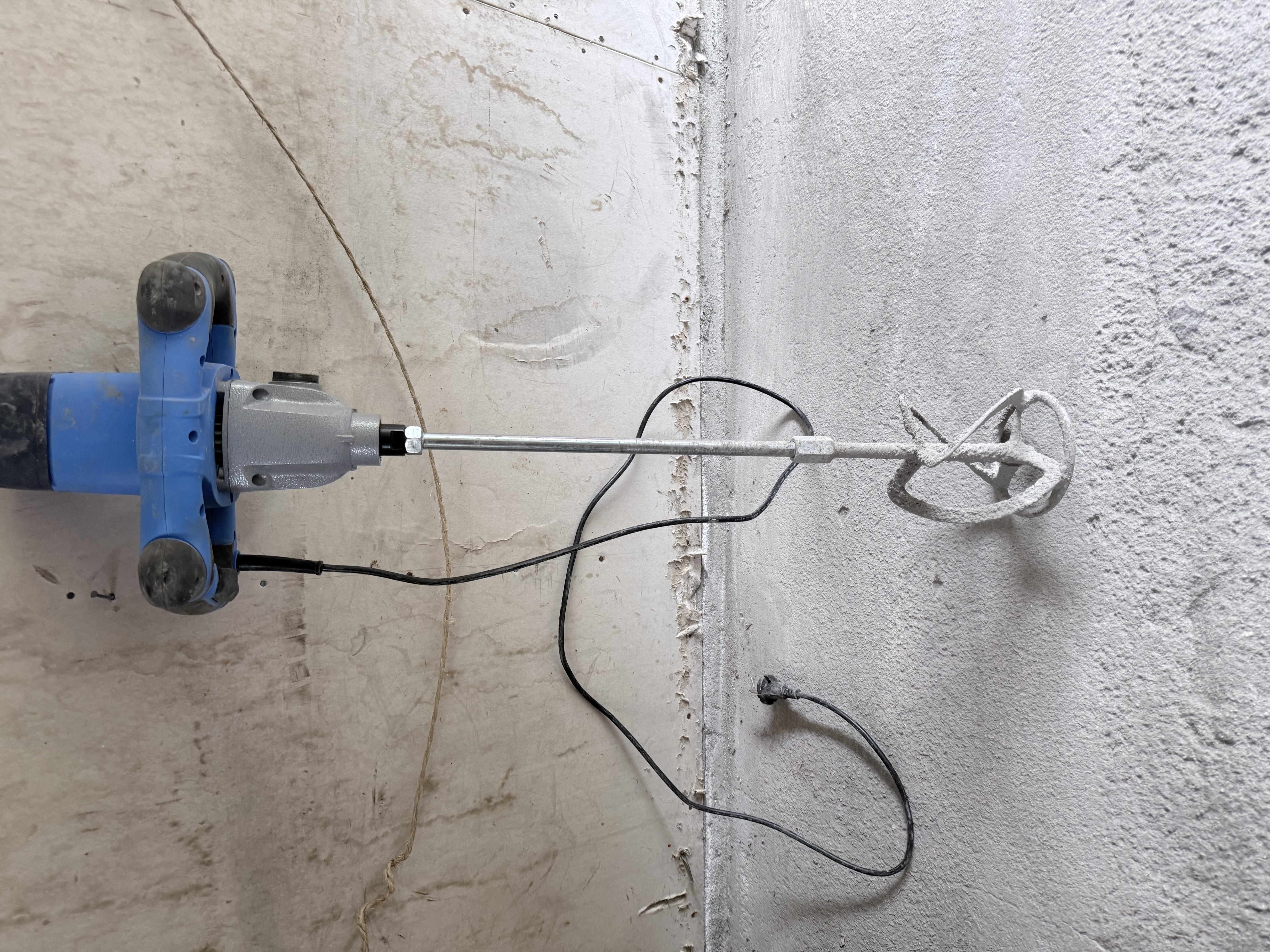 Handholdt sement / betong mixer