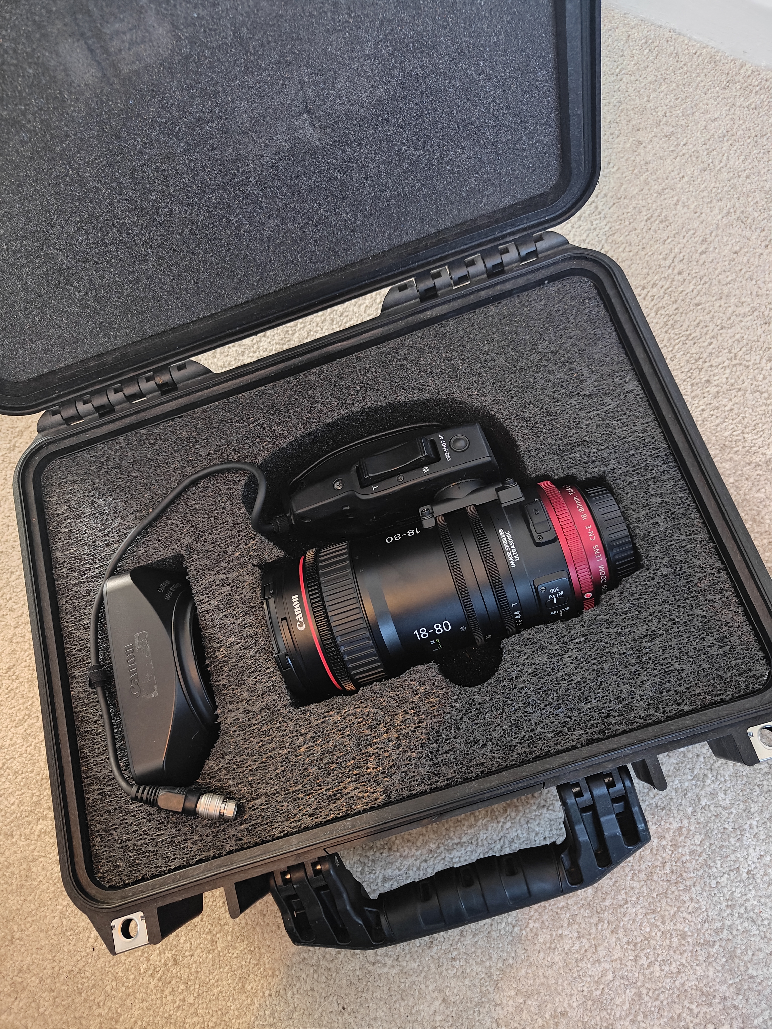 Canon cm-e 18-80 t4.4 l is kas cine zoom s35