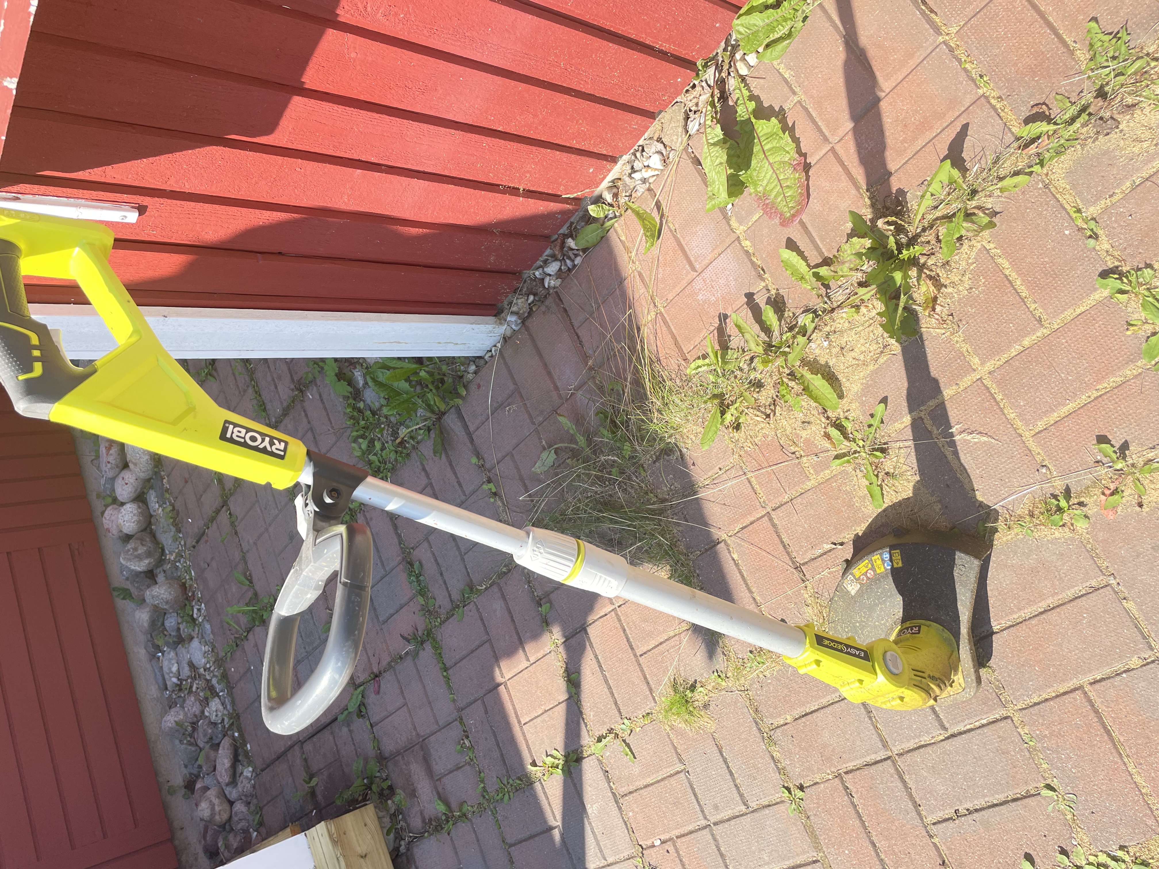 Batteridriven ryobi grästrimmer 